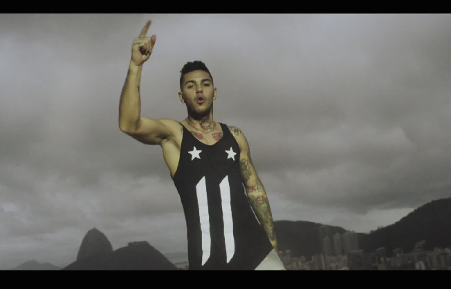 EMIS KILLA , DISCO D’ORO DIGITALE PER MARACANÃ