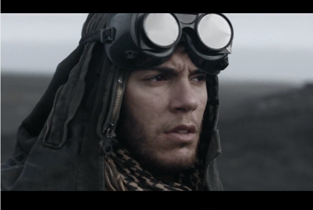 EMIS KILLA firma la colonna sonora del film di Natale di Aldo Giovanni e Giacomo EMIS KILLA firma la colonna sonora del film di Natale di Aldo Giovanni e Giacomo