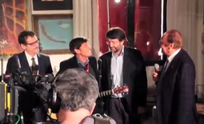 Il ministro Franceschini canta Lucio Dalla Il ministro Franceschini canta Lucio Dalla