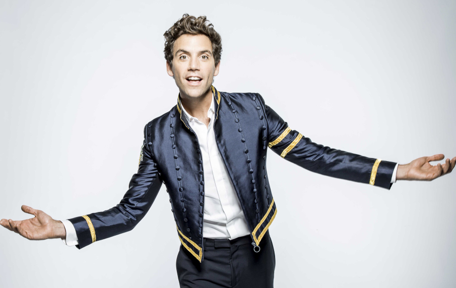 MIKA da martedi 8 novembre su RAIDUE con STASERA CASAMIKA MIKA da martedi 8 novembre su RAIDUE con STASERA CASAMIKA