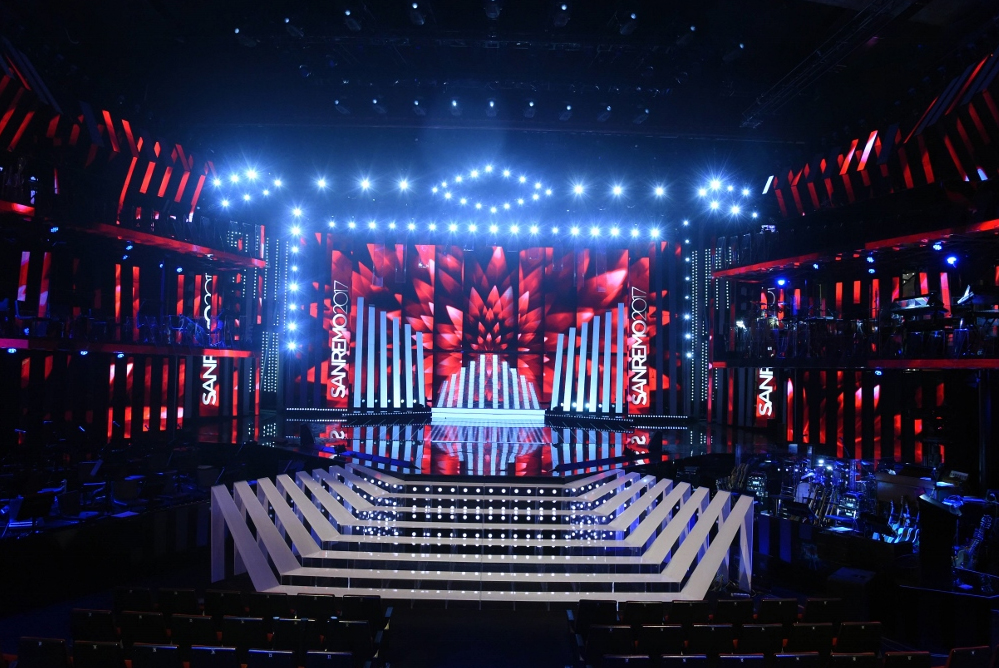 SANREMO 2017 la scenografia porta la firma di Riccardo Bocchini SANREMO 2017 la scenografia porta la firma di Riccardo Bocchini