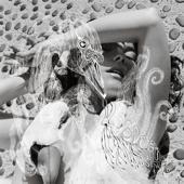 hit download Unison    Björk