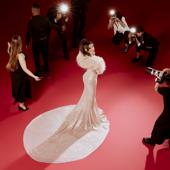 hit download MET GALA    Sarah Toscano